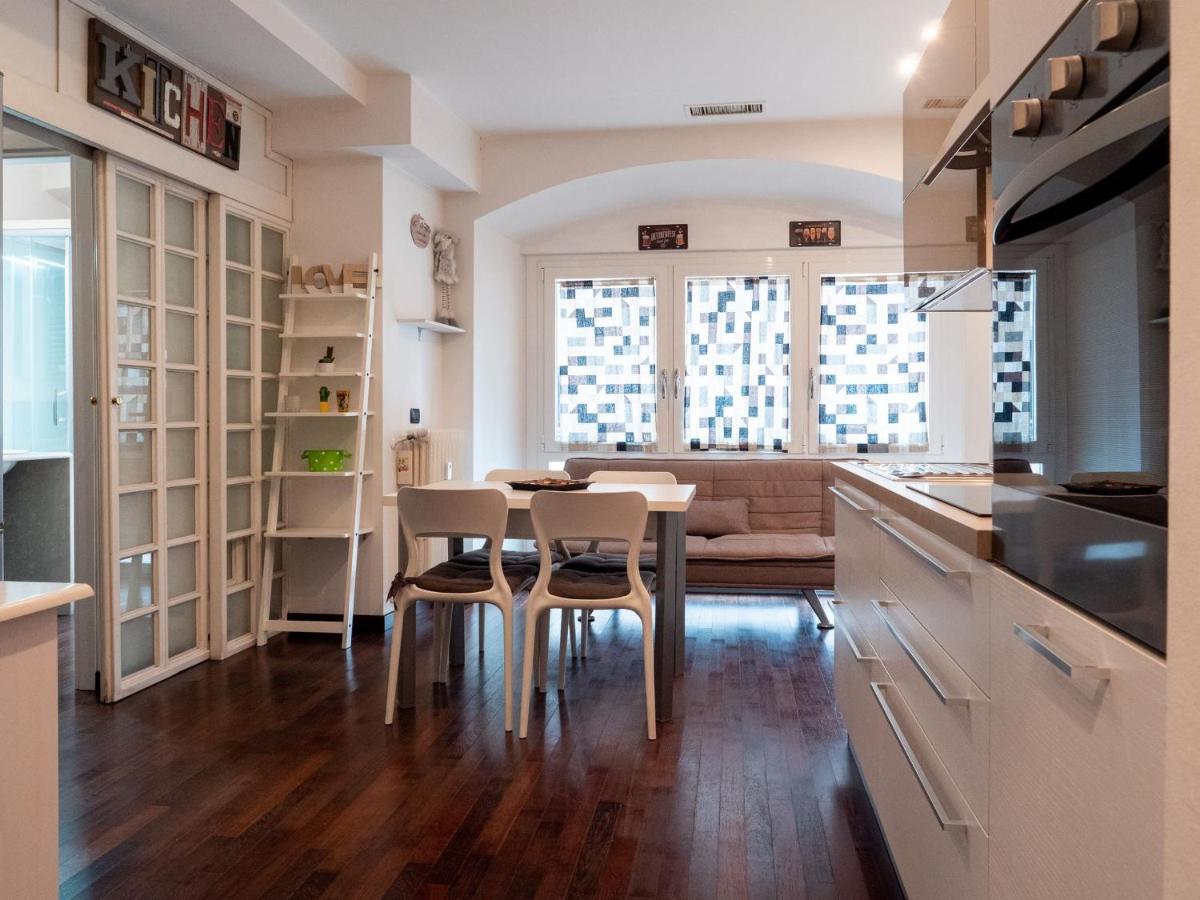 The Best Rent - Modern Duomo Apartment ミラノ エクステリア 写真