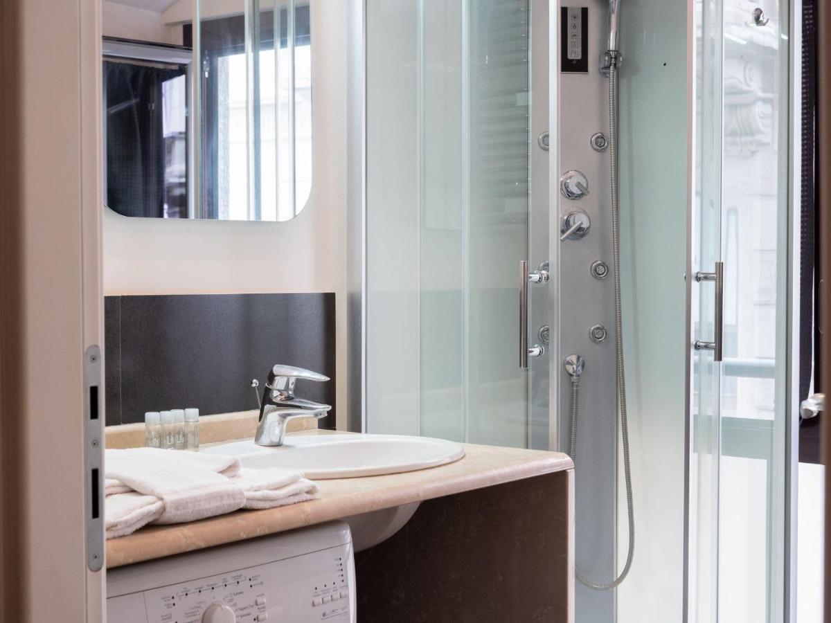 The Best Rent - Modern Duomo Apartment ミラノ エクステリア 写真