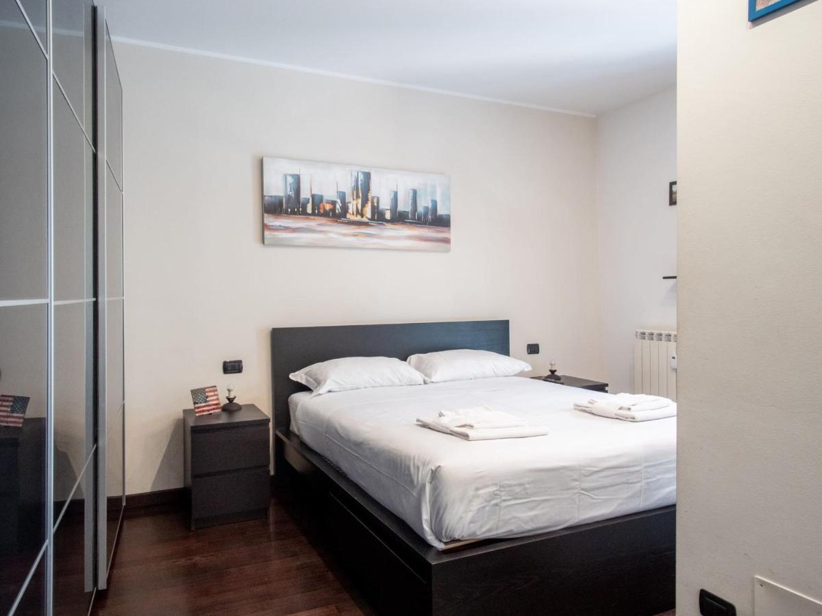 The Best Rent - Modern Duomo Apartment ミラノ エクステリア 写真